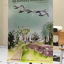Årsmødeplakaten 2019 af kunstner Inka Siegel blev i dag præsenteret på SSFs hovedstyrelsesmøde.