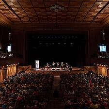 900 ELEVER TIL FOLKBALTICA SKOLEKONCERT MED Ø-ENSEMBLET
I dag var der lagt op til folkstemning, da&hellip;