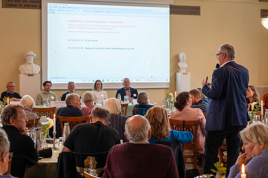 Sydslesvig og Grænseforeningen i dialog på Skamlingsbanken.