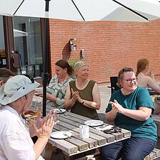 HOT BRUNCH BAG HUSUMHUS

SSF Sydvests akustiske brunch kom til at finde sted i et noget varmere&hellip;