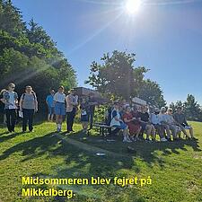 LEVENDE LYS ER BEDST!

Sognepræst Søren Sørensen mindedes i sin båltale på Mikkelberg barndommens&hellip;