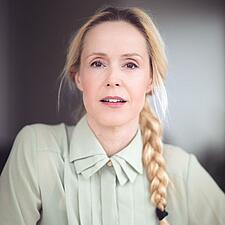 TINA DICKOW SPILLER I FLENSBORG
Den 18. oktober er Tina Dickow (Dico) på scenen i Deutsches Haus i&hellip;