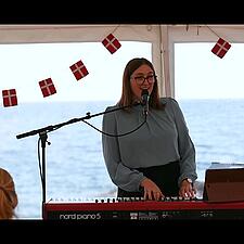 I dag havde vi blandt andet besøg af X Factor-vinder Helene Frank. Den sydslesvigske kunstner sang&hellip;