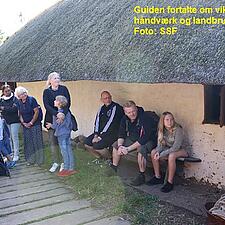 VIKINGERNE FIK BESØG - OG TÆV
En god snes børn og voksne fra Husum og Ejdersted amter besøgte i dag&hellip;