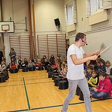 HUSK DET ER I DAG
Det er i dag, der er Spil-Dansk-Dag i Bredsted. 140 børn fra skolerne i Bredsted,&hellip;
