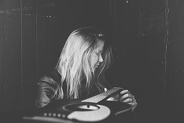 Gratis koncert med sønderjyske Rikke Thomsen