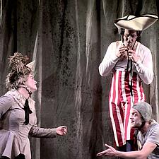 KOMEDIE: Jean de France
Torsdag den 12. maj kl. 20 - Stadttheater, Flensborg

Jean de France er en&hellip;