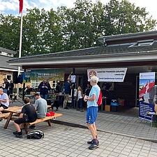 LØVELØBET er godt i gang! Der er stadig nogle ude at løbe, mens pølser, kaffe, kager og andet godt&hellip;