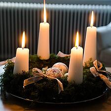 JULEHJØRNET - 22. DECEMBER / 4. ADVENT
Kun 2 dage til juleaftensdag ... :-)

Foto: Colourbox