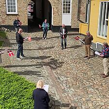 På grund af corona er mange kollegaer på hjemmekontor. Alligevel fandt en skare af medarbejdere fra&hellip;