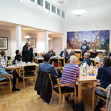 DE TILSLUTTEDE FORBLIVER I SAMRÅDET
I går (torsdag) holdt De Tilsluttede Foreninger ekstraordinært&hellip;