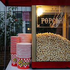 OUTDOOR CINEMA PÅ FLENSBORGHUS
🎬 Fredag den 4. juli bliver Flensborghus’ gårdhave forvandlet til en&hellip;