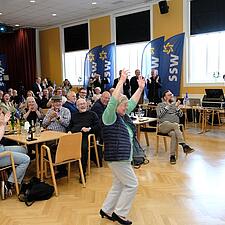 HISTORISK RESULTAT FOR SSW
SSW står ifølge den første prognose til at få 6 procent af stemmerne ved&hellip;