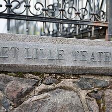 RETTELSE I ”SYDSLESVIG, JEG TROR MIN GRIS PIFTER“ - SKUESPILLERE EFTERLYSES
I dagens udgave af&hellip;