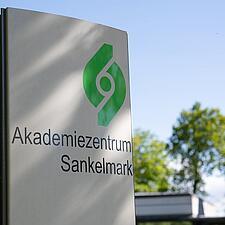 INVITERER TIL DIALOG MED GÆSTER FRA MAKEDONIEN
- Det er af stor betydning og en vigtig anerkendelse,&hellip;