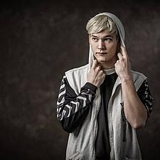 ASBJØRN
Onsdag den 4. november kl. 20 - Phono, Flensborg

ASBJØRNs musik er en fantastisk&hellip;