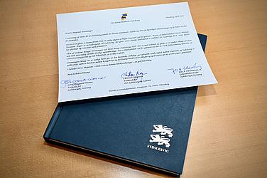 Sydslesvigs gave til Dronningen