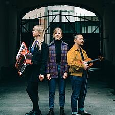 INTERNATIONAL TRIO SPILLER BÅDE I NIBØL OG I EGERNFØRDE
Den dansk-estisk-belgiske Dream folk trio&hellip;