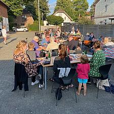 SENSOMMERVEJR, GRILLHYGGE OG SHUBIDUAS BEDSTE
GAV DEJLIG FORNEMMELSE AF NORMALITET I KULTURLIVET.&hellip;