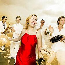 JAZZ PÅ FLENSBORGHUS: MAIS UMA
søndag 28. april kl. 20, Flensborghus

Mais Uma (betyder: en til)&hellip;