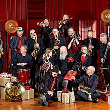 DR Big Band kommer med Veronica Mortensen

Traditionen tro går DR Big Band ’all in’ på julen med et…