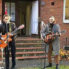 SSF HANVED/LANGBJERG HYGGEDE FREDAG MED GLØGG OG MUSIK foran forsamlingshuset i dejligt&hellip;