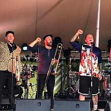 Sidste koncert i rammen af Norden Art Festival i Slesvig. SSF bød på Von Dü fra København. Vilde&hellip;