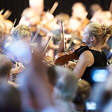 HARALD HAUGAARDs FIDDLE SCHOOL
Fredag den 31. juli kl. 20:30, Gården ved Flensborghus

Vær forberedt&hellip;