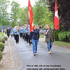 STEMNINGEN I TOP I DRAGE

Et par hundrede deltagere kunne årsmødet i Drage mønstre. Efter optoget&hellip;