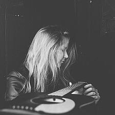 MUSIKAFTEN MED SANGER OG SANGSKRIVER RIKKE THOMSEN 
Torsdag den 09.09.21 – 19:30
Harreslev Danske&hellip;