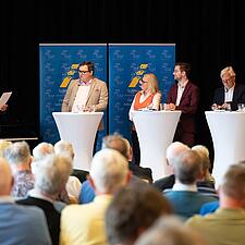 TAK FOR I DAG
Her nogle billeder fra årsmødelørdagen.
Husk- årsmødesøndag starter med flaghejsning&hellip;