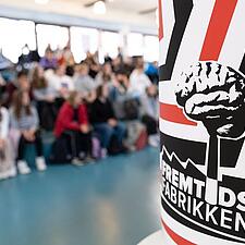 FREMTIDSFABRIKKEN SET MED UNGE ØJNE
Journalist for en dag - vores praktikant Anabel Helene&hellip;