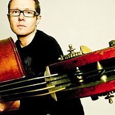 JAZZ PÅ FLENSBORGHUS: Jesper Bodilsen Kvintet
‘SANTA CLAUS IS COMING TO TOWN’ feat. Mads Mathias
&hellip;