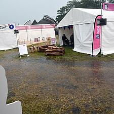 RAGNAROK

Mens himlen har åbnet alle sluser, det stormer og der løber en lille flod gennem&hellip;