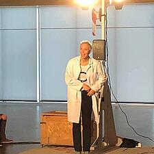 Teatret Baglandet med forestillingen “Krop amok” på A.P. Møller Skolen. 👌🏻
