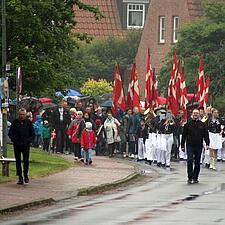 FULDT HUS I TØNNING

Ca. 800 mennesker deltog i dag i Husum og Ejdersted amters friluftsmøde i&hellip;