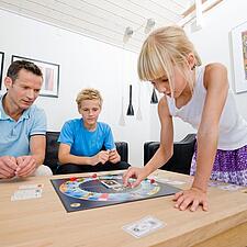 FAMILIESPROGDAG MED DANSKKURSUS FOR VOKSNE

Lørdag den 7. oktober 2023 fra kl. 9:00 til 15:00 holdes&hellip;